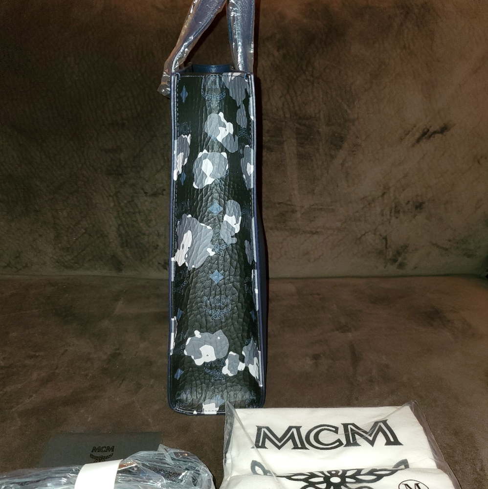 MCM Navy/Black Leather Messenger Tote Bag with Camo/Floral Print - Picture 15 of 17
